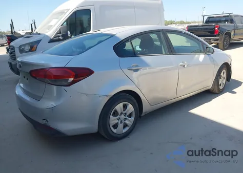 2017 Kia Forte Lx z USA, uszkodzony, nr VIN 3KPFK4A77HE144798